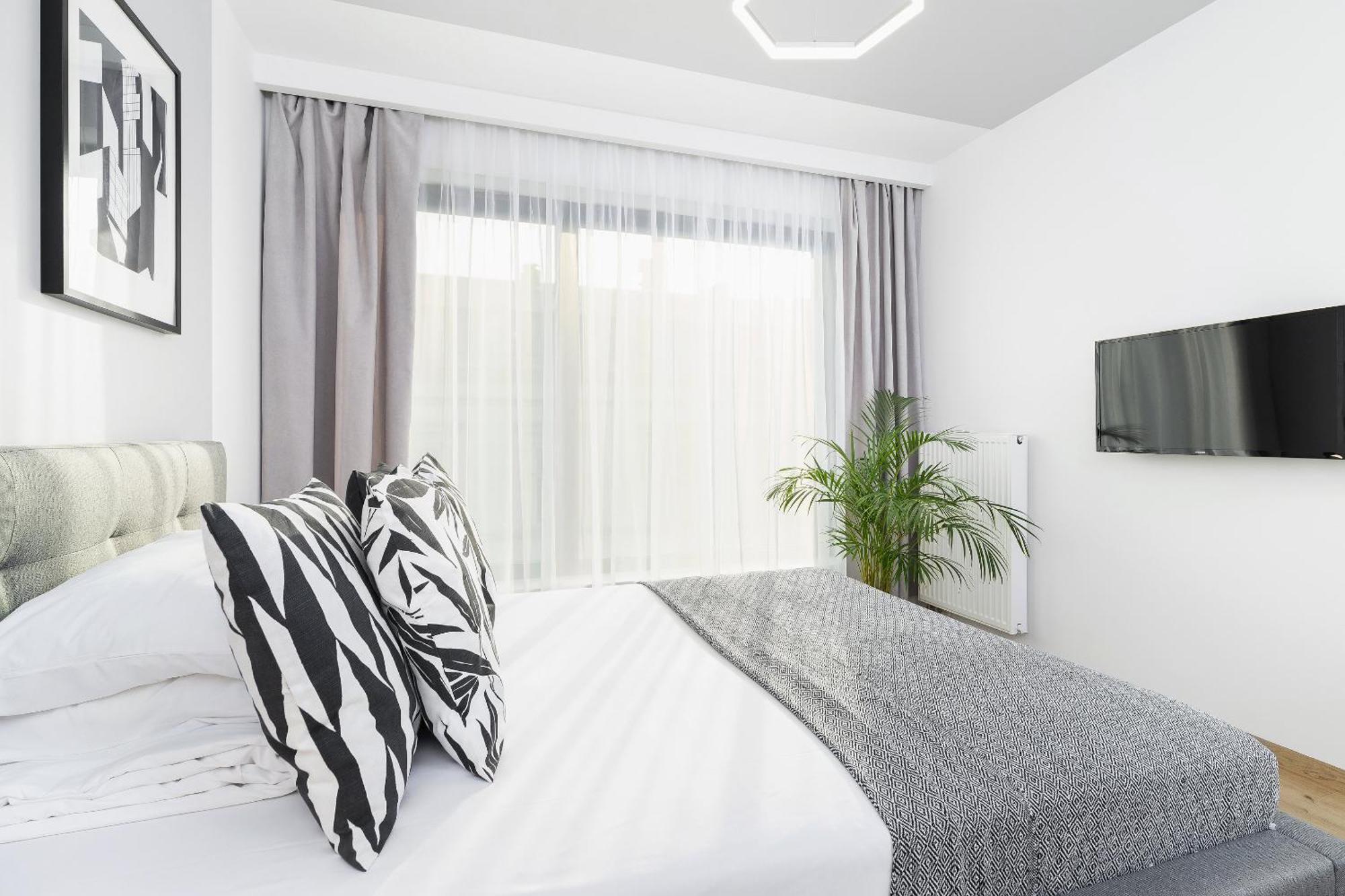 Apartment For Two - Pilsudskiego 1 Street คราคูฟ ภายนอก รูปภาพ